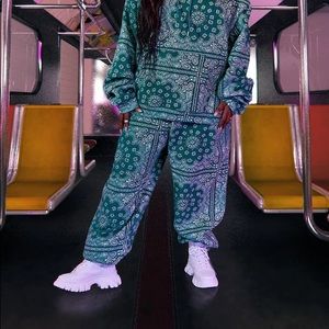 NWT PLT x Teyana Taylor Green Paisley Print Joggers